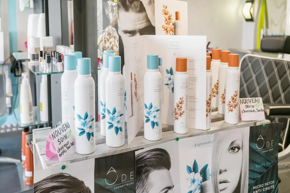 Votre professionnel de la coloration personnalisée des cheveux au Manswebp